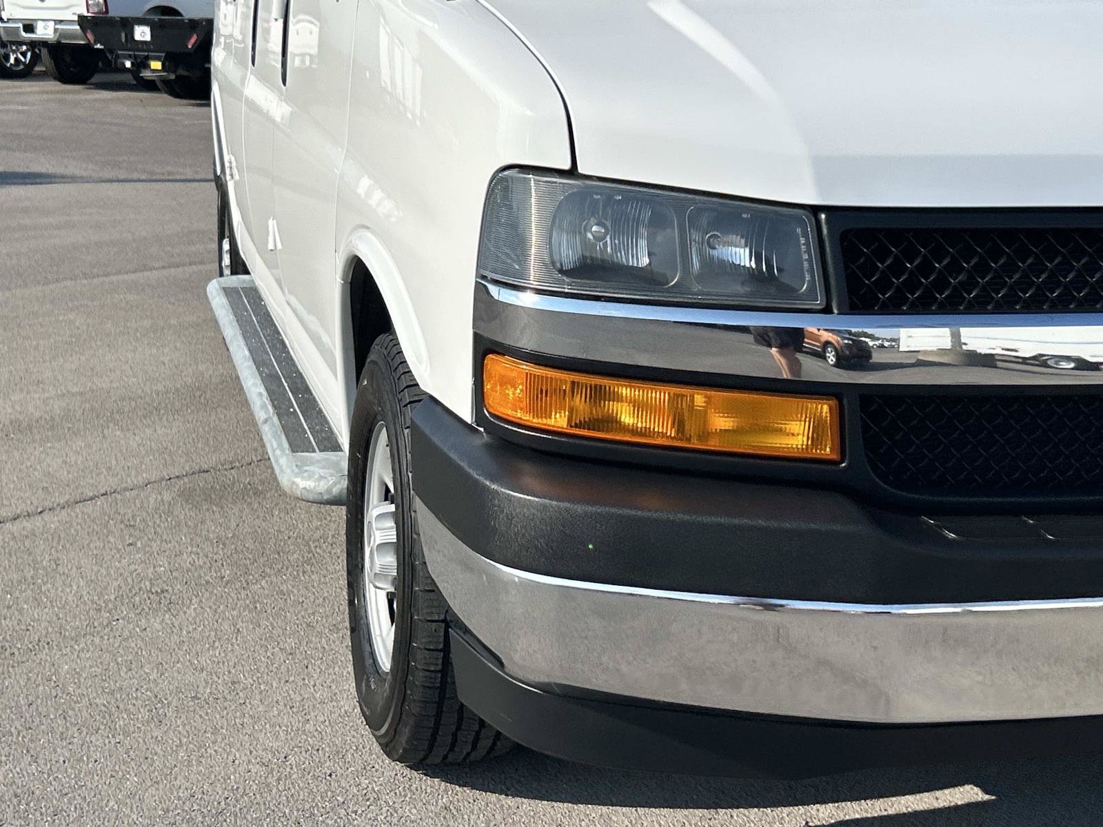 Used 2021 Chevrolet Express 2500 w/ Driver Convenience Package RWD image 13
