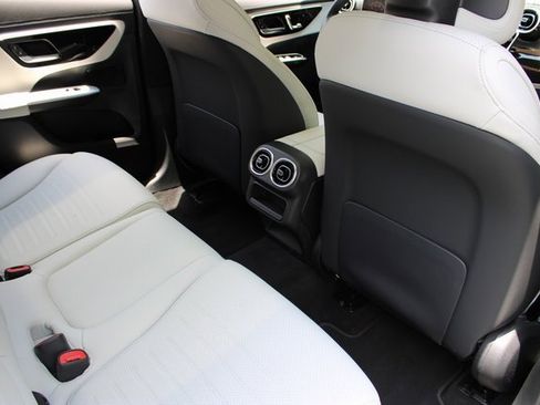 Used 2025 Mercedes-Benz GLC 350e GLC 350e 4MATICﾮ w/ AMG Line image 15