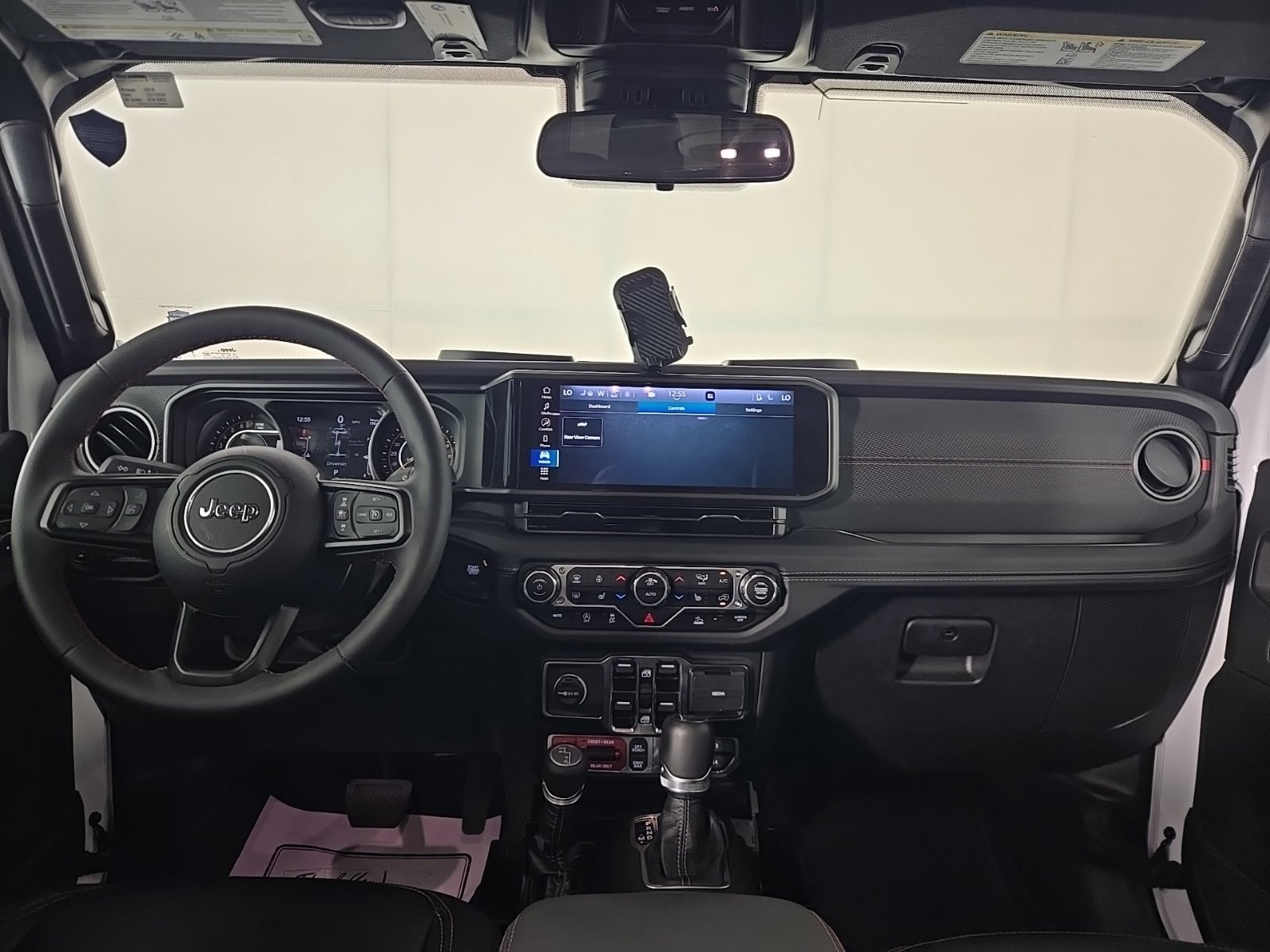 Used 2024 Jeep Gladiator Rubicon w/ Convenience Group AWD/4WD image 9