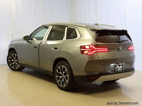 Used 2025 BMW X3 xDrive30i w/ Premium Package image 9