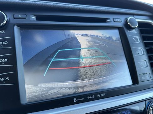 Used 2018 Toyota Highlander XLE image 30