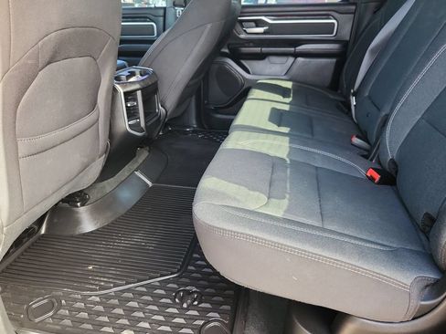 Used 2022 RAM 1500 Big Horn AWD/4WD image 11