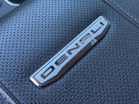 Used 2024 GMC Sierra 2500 Denali w/ Denali Reserve Package image 35
