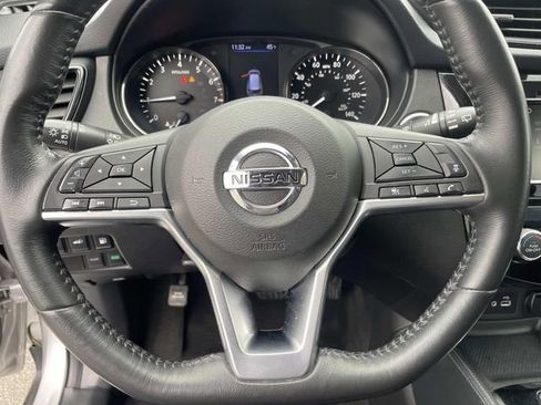 Used 2018 Nissan Rogue SL image 22