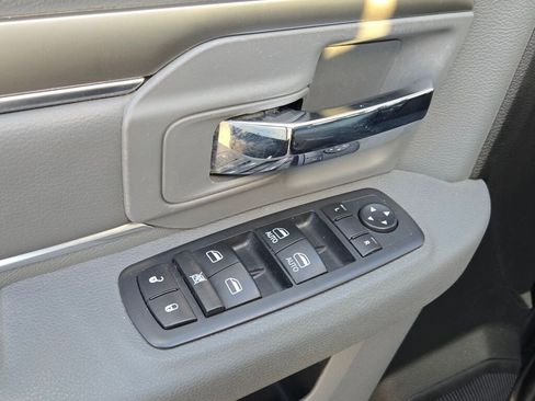 Used 2020 RAM 1500 Classic SLT image 16