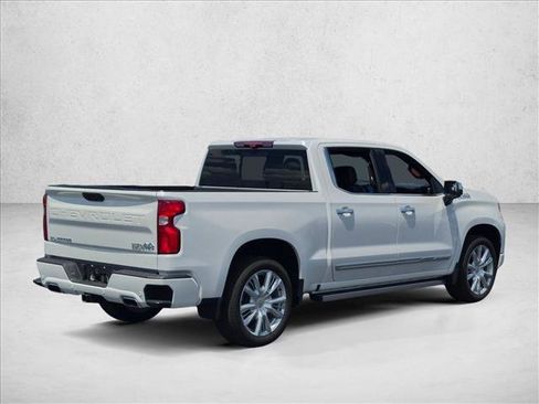 Certified 2024 Chevrolet Silverado 1500 High Country AWD/4WD image 5