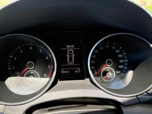 Used 2013 Volkswagen Golf 4-Door FWD image 21