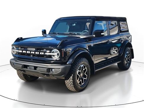 Used 2021 Ford Bronco Outer Banks image 2