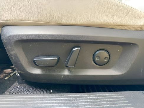 Used 2024 Nissan Rogue SL w/ SL Premium Package FWD image 11