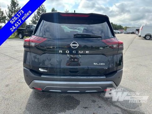 Used 2023 Nissan Rogue SL w/ SL Premium Package image 5