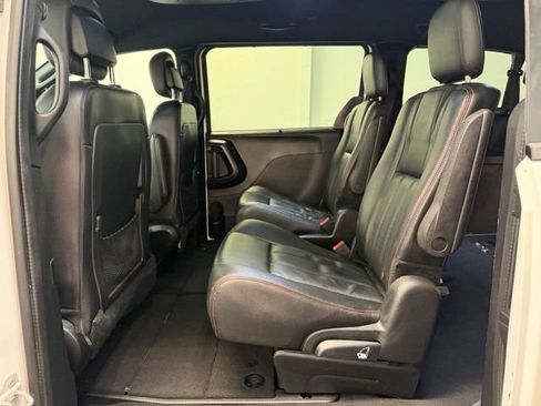 Used 2018 Dodge Grand Caravan GT FWD image 27