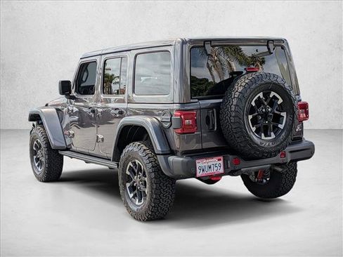 Used 2025 Jeep Wrangler Unlimited Rubicon AWD/4WD image 8