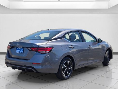 Used 2024 Nissan Sentra SV FWD image 5