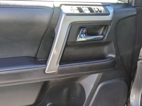 Used 2022 Toyota 4Runner SR5 Premium w/ Moonroof Package image 15