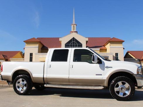 Used 2007 Ford F250 King Ranch image 3