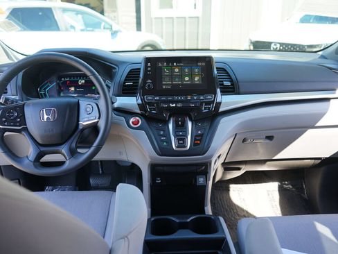 Used 2021 Honda Odyssey EX image 21