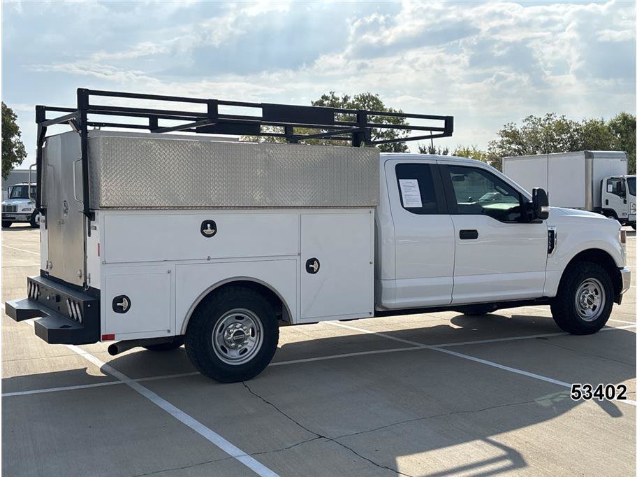 Used 2022 Ford F350 XL w/ Power Equipment Group RWD image 2