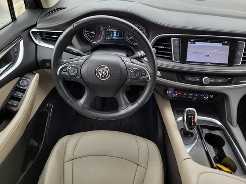 Used 2019 Buick Enclave Essence FWD image 13