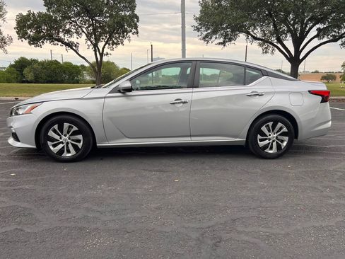 Used 2021 Nissan Altima 2.5 S w/ Driver Assist Package image 3