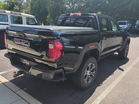 Used 2023 GMC Canyon AT4 w/ AT4 Premium Package AWD/4WD image 7