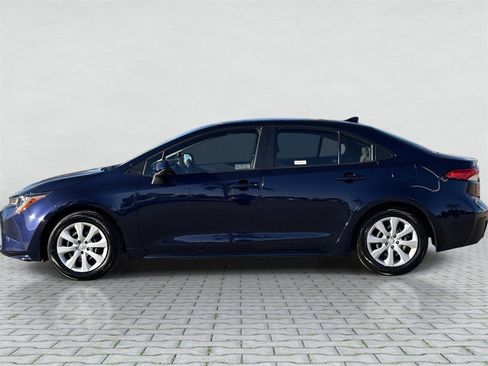 Certified 2025 Toyota Corolla LE image 2