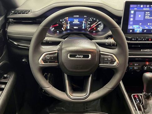 Used 2022 Jeep Compass Latitude AWD/4WD image 15