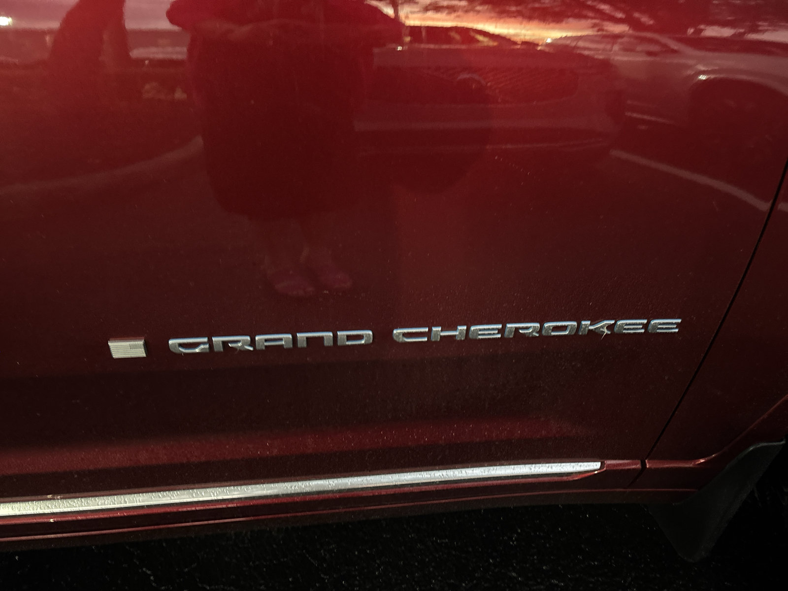 Used 2024 Jeep Grand Cherokee Summit AWD/4WD image 9
