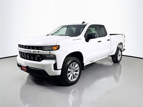 Used 2022 Chevrolet Silverado 1500 Custom image 1