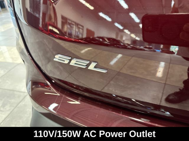 Used 2024 Ford Edge SEL w/ Convenience Package AWD/4WD image 11