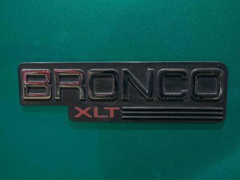 Used 1995 Ford Bronco XLT AWD/4WD image 23
