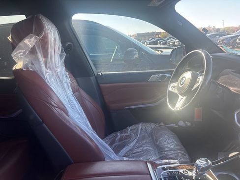 Used 2021 BMW X7 xDrive40i w/ M Sport Package image 6