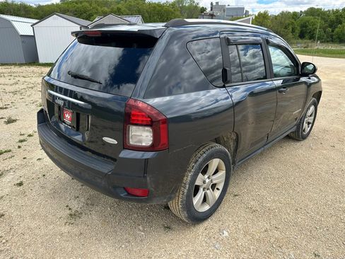 Used 2014 Jeep Compass Latitude w/ Trailer Tow Prep Group AWD/4WD image 6
