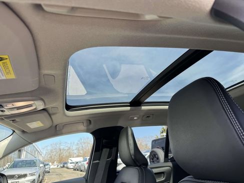 Certified 2023 Volvo XC40 B5 Plus w/ Driver Assist Package image 17