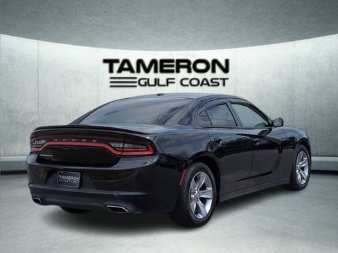 Used 2015 Dodge Charger SE w/ Sport Appearance Group RWD image 7