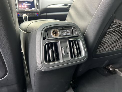 Used 2018 Maserati Levante GranSport image 22