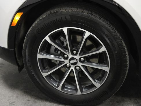 Used 2024 Cadillac XT4 Sport image 10