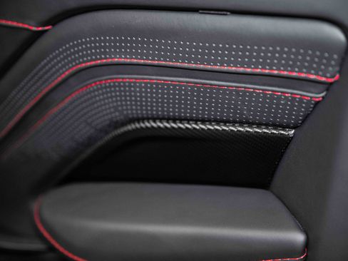 Used 2023 Aston Martin V12 Vantage Roadster image 30