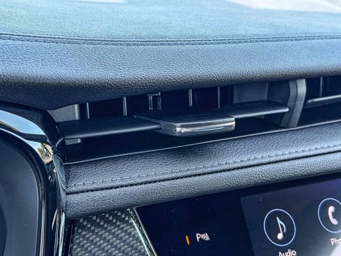 Used 2022 Cadillac XT6 Sport w/ Technology Package image 28