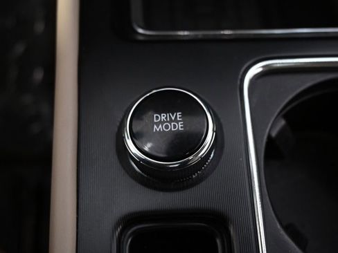 Used 2023 Lincoln Corsair AWD w/ Equipment Group 101A image 33