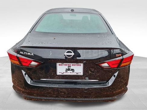 Used 2025 Nissan Altima 2.5 SR w/ SR Premium Package image 5