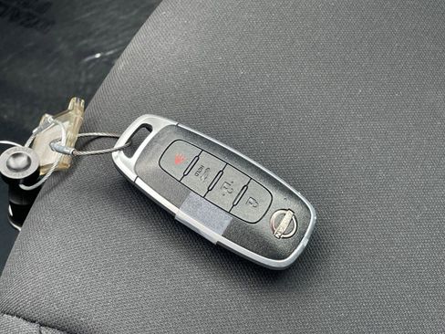 Used 2025 Nissan Sentra S image 22