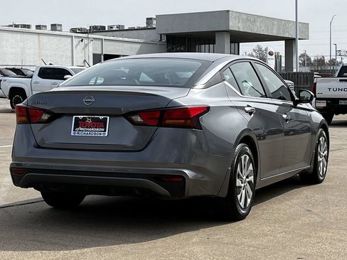 Used 2023 Nissan Altima 2.5 S image 4