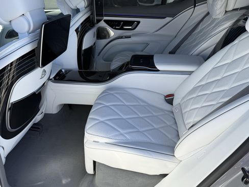 New 2025 Mercedes-Benz Maybach EQS 680 4MATIC image 27
