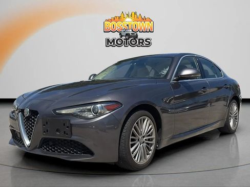 Used 2020 Alfa Romeo Giulia Ti AWD/4WD image 32