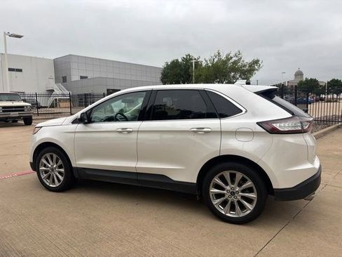 Used 2018 Ford Edge Titanium w/ Equipment Group 301A FWD image 8