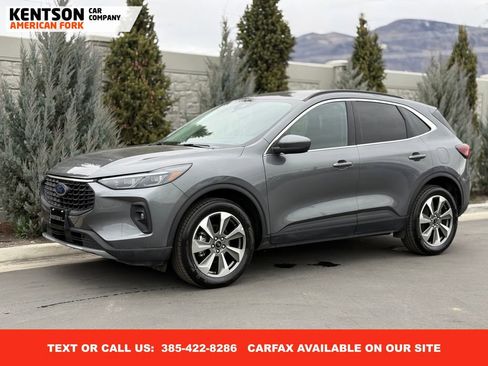 Used 2025 Ford Escape Platinum image 1