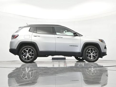 Used 2024 Jeep Compass Limited AWD/4WD image 39