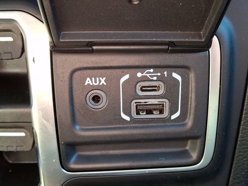 Used 2023 Jeep Wrangler Sahara w/ Cold Weather Group image 23