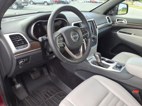 Used 2018 Jeep Grand Cherokee Limited AWD/4WD image 21