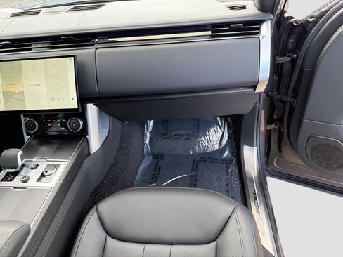 Used 2023 Land Rover Range Rover Long Wheelbase First Edition image 18